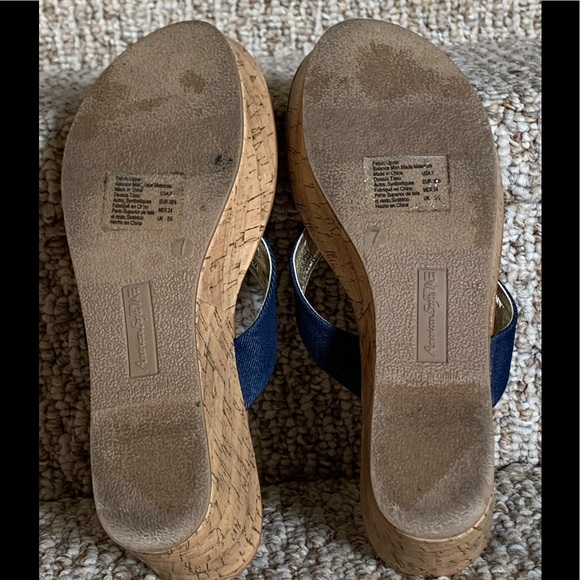 Sandal - Picture 3 of 3